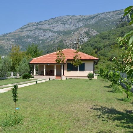 Guest House Radulovic Petrovac 외부 사진